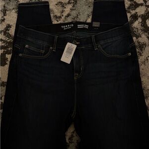 18T Torrid Bombshell Skinny Jeans #7